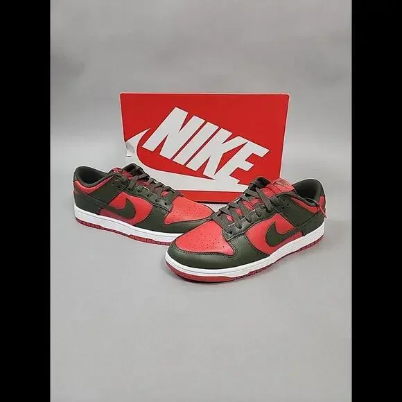 NIKE DUNK LOW MYSTIC RED SKU#DV0833-600 SIZE 11 BRAND NEW  display picture 1